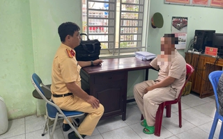 Ngỡ ngàng lời giải thích của người đàn ông khuyết tật chạy xe như diễn xiếc ở Bình Dương
