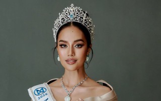 Á hậu Hoàn vũ bị tước danh hiệu