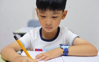 Học sinh tiểu học tả "nhà của bà nội": Có rất nhiều thứ nhưng lại mất đi 1 thứ, giáo viên đọc xong nước mắt chảy từng hàng