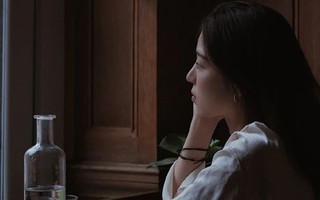 Cả nhà háo hức cho chuyến đi du lịch thì bỗng nhiên chồng tôi hủy hết lịch trình để ở nhà đưa cô bạn thân đi... nâng ngực