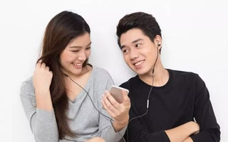 8 lý do kỳ lạ khiến chàng si mê bạn như điếu đổ