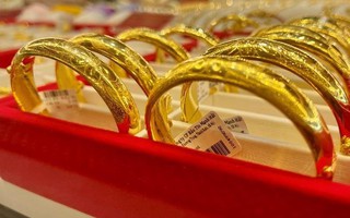 Giá vàng hôm nay 5/4: Tiếp tục giảm cắm đầu, chấm dứt 5 tuần tăng liên tiếp