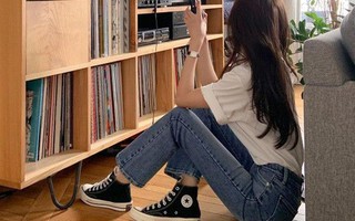 Em chồng luôn mồm than nghèo kể khổ nhưng nhất quyết không chịu đi làm, xin việc ở đâu cũng về khóc lóc với mẹ vất vả quá không chịu nổi