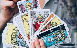 Chọn 1 lá bài Tarot để biết công việc sắp tới của bạn có biến động gì đặc biệt?