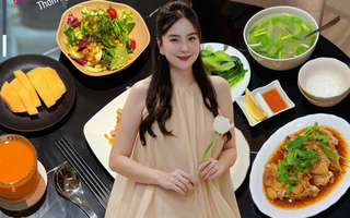 Ở cữ mà Mai Ngọc vẫn ăn uống theo kiểu này, người chê kỉ luật, khắt khe quá đà, người khen không tiếc lời
