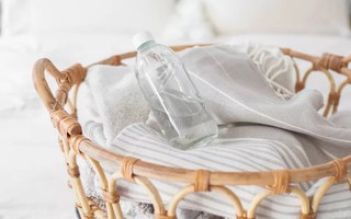 9 lý do nên sử dụng giấm trắng khi giặt quần áo
