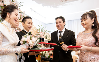 Mẹ Phan Hiển là ai? Giàu có và quyền lực cỡ nào?