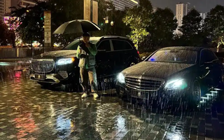 Nhìn người bạn trai giản dị bước xuống từ chiếc Mercedes-Maybach, tôi đứng như chôn chân tại chỗ bởi sự thật phũ phàng