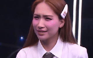 Quá khứ ồn ào của Hòa Minzy