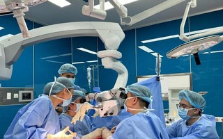 Người đàn ông cơ thể chưa từng có dấu hiệu bất thường, mới 'đau sơ sơ' 3 tháng đã mắc hai bệnh ung thư