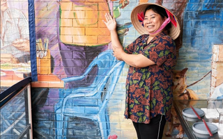 "Lunch Lady" - người phụ nữ Việt Nam vừa mất khiến truyền thông và dân mạng quốc tế đều tiếc nuối là ai?