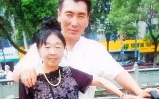 Muốn cưới chàng trai 25 tuổi, bà lão 60 tuổi chấp nhận đau đớn làm việc này