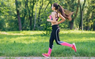 Chạy bộ quá sức có bị suy thận?