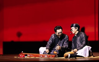 Concert đầu tiên của SOOBIN: NSND Huỳnh Tú lên sân khấu ủng hộ con trai, khiến cả khán phòng vỡ òa khi gọi... "con dâu"