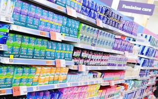Anh: Phát hiện nồng độ thuốc trừ sâu cực cao trong băng vệ sinh, gấp 40 lần quy định