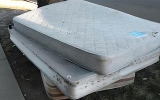 Túng thiếu cỡ nào cũng đừng nhặt 4 món đồ này về nhà, thà "nhịn" còn hơn rước phiền, ám quẻ
