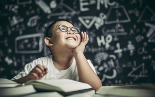Tương lai con cái “hoá rồng hoá phượng” hay luẩn quẩn cối xay, đều phụ thuộc vào quyết định này của cha mẹ: Hãy cẩn trọng!