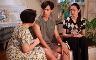 Nghe tin mẹ vợ cần đi cấp cứu, tôi hớt hải về nhà thì thấy bà đang ngồi ăn cơm, nhìn mâm cơm mà tôi ngây người