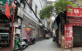 Hà Nội: Người dân bàng hoàng kể lại vụ nam thanh niên cầm dao tấn công nhiều người trong đêm
