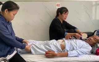 Nữ giáo viên có chồng, con mắc bệnh hiểm nghèo nhận hơn 91 triệu đồng từ độc giả hảo tâm