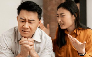 Về quê vợ ăn giỗ, chồng tôi liên tục nhắc một chuyện khiến anh trai tôi nóng máu, chỉ tay đuổi thẳng cổ