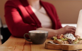 6 thói quen sau bữa ăn âm thầm hủy hoại cơ thể