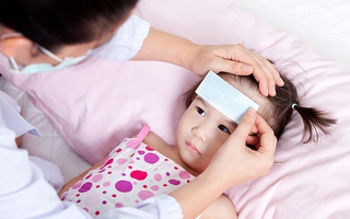 Cùng sốt, ho nhưng không giống nhau: Phân biệt COVID-19 với cúm mùa, sốt xuất huyết
