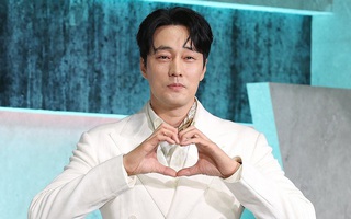So Ji Sub vung tiền như nước gây sốc: Tặng vàng cho cả đoàn phim, lý do ai nghe cũng phải nể