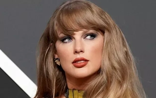 Taylor Swift cầu cứu