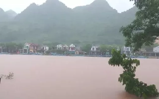 Mưa lũ tại miền Trung làm 6 người chết và mất tích