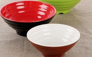 Có rất nhiều loại bát đĩa để lựa chọn, nhưng 3 loại dù rẻ và đẹp đến đâu cũng tuyệt đối không mua, coi chừng rước họa có ngày