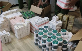 Triệt phá đường dây sản xuất 12 tấn kem trộn, rao bán trên livestream