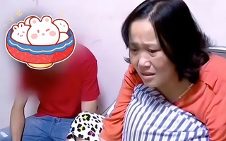 Con trai 14 tuổi vẫn đòi ngủ cùng mẹ, gia đình rạn nứt: "Con lớn không tránh mẹ" nguy hiểm đến thế nào?