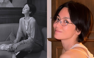 Lần đầu Song Hye Kyo để mặt mộc không chút son môi, thần sắc nhàn nhạt, vóc dáng gầy gò