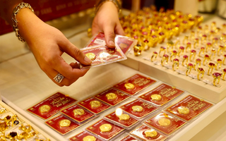 Lo lỗ đậm vì mua vàng