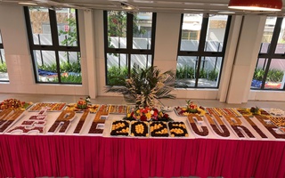 Ngôi trường luôn trong "top yêu thích" của phụ huynh Hà Nội chiêu đãi buffet như khách sạn 5 sao cho sĩ tử dự tuyển lớp 6