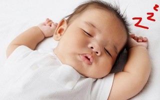 Cha mẹ nhất định phải đọc bài này: Những bất thường ở trẻ có thể là dấu hiệu của bệnh, phải biết khi nào cần đi khám ngay
