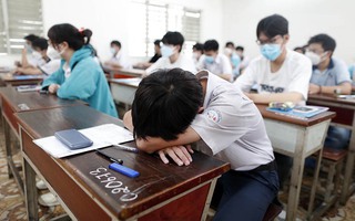 NÓNG nhất lúc này: Thầy giáo mỉa thí sinh thi lớp 10 "học cho lắm rồi cũng đi làm thuê", Hiệu trưởng đã lên tiếng!