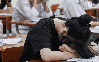 Tôi sợ nhất kiểu cha mẹ làm điều này khi con thi xong lớp 10: Con chưa đủ khổ sao, còn "vần vò" nó thế?