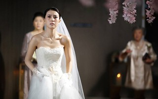 Anh hủy hôn trước ngày cưới, 3 năm sau trở lại xin tôi một bữa cơm nhưng thứ anh để trên bàn ăn khiến cả nhà tôi chết lặng