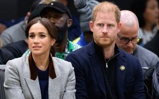 Meghan Markle bị tố lợi dụng Vương tử Harry làm "bàn đạp tiến thân"