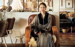 Ngôi nhà tối giản của người phụ nữ 50 tuổi: Không sofa, không TV – nhưng ai cũng thấy sang và tự do