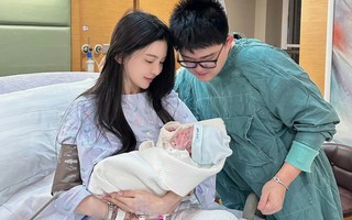 Em bé Bính Ngọ 2026: Con ngựa lửa thông minh, có mệnh số lãnh đạo