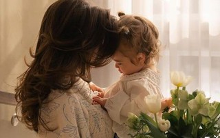 Sẵn sàng chi tiền tiền triệu cho bữa ăn của chồng con nhưng lại thấy mình như tội đồ vì cốc trà sữa 60k: Hóa ra tôi luôn keo kiệt với bản thân như vậy