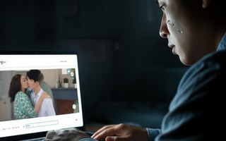 "Đu trend" "quay lại quá khứ" về thăm nhà cũ qua Google Maps, tôi chết sững khi thấy bằng chứng vợ ngoại tình