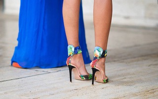 7 bước chăm sóc chân xinh, tự tin đi sandal hè này