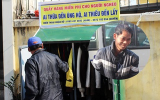Tình người ở kệ tủ quần áo vỉa hè "Ai thừa đến ủng hộ, ai thiếu đến lấy" tại Hà Nội