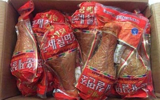Đùi gà khủng nặng 1 kg có giá 250.000 đồng/chiếc “cháy hàng” ở Hà Nội