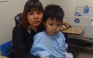 Người mẹ quyết bán tim gom đủ 600 triệu cứu con bất ngờ thay đổi ý định