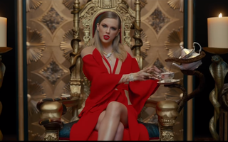 Taylor Swift "đội mồ" sống dậy, đá xéo Katy Perry trong MV mới toanh